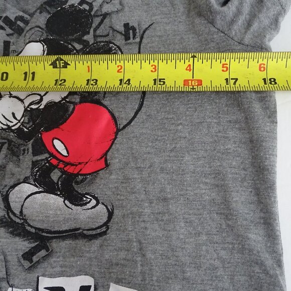 Disney Gray Minnie Mickey Mouse True Love Graphic Tee Women Juniors Size L 11-13 - Picture 5 of 7